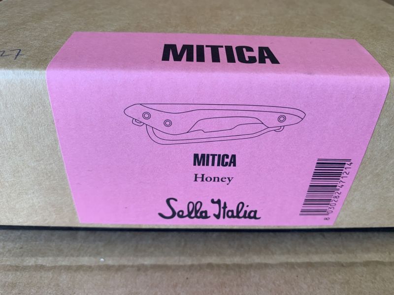 SELLE ITALIA Mitica Vintage Honey Leather Gift Box