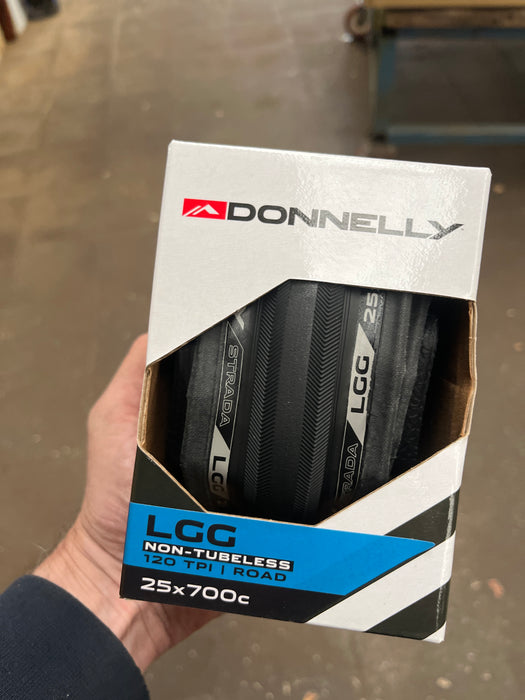 Donnelly Strada LGG 700 x 25 Road Tyre – 120TPI Black Folding