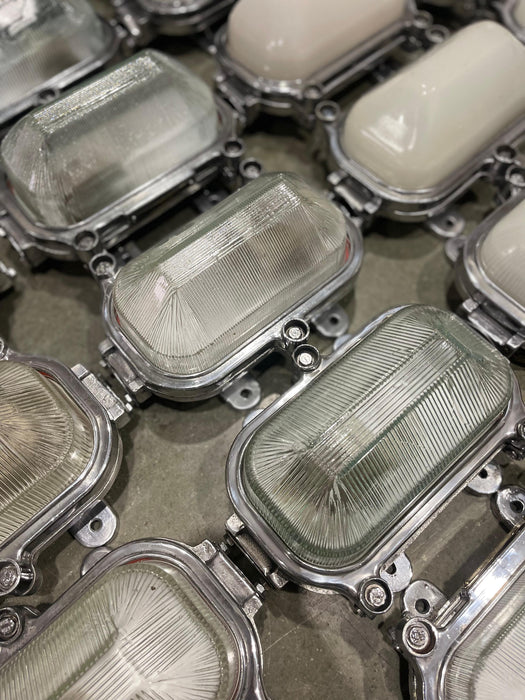 Aluminium BULKHEAD LIGHT-Model 2 hollophane glass