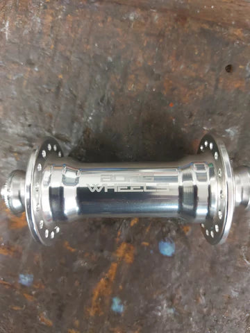 BORG WHEELS front hub black-20H and silver 24H/32H