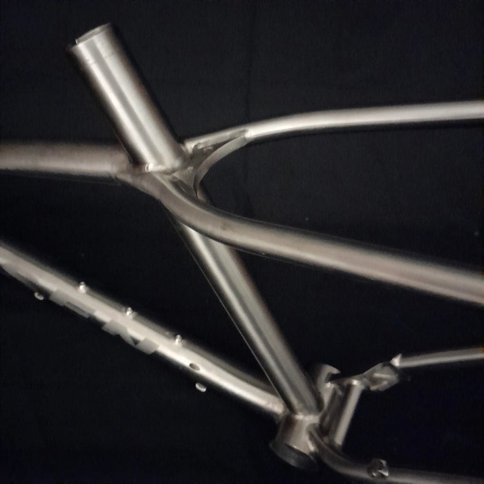 OLSEN BIKES - TITANIUM FRAME  Ti2 - Swan - Mokahini