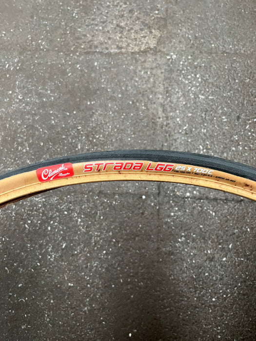 Clément Strada LGG 700 x 25 Road Tyre – Tan Wall Wire Bead