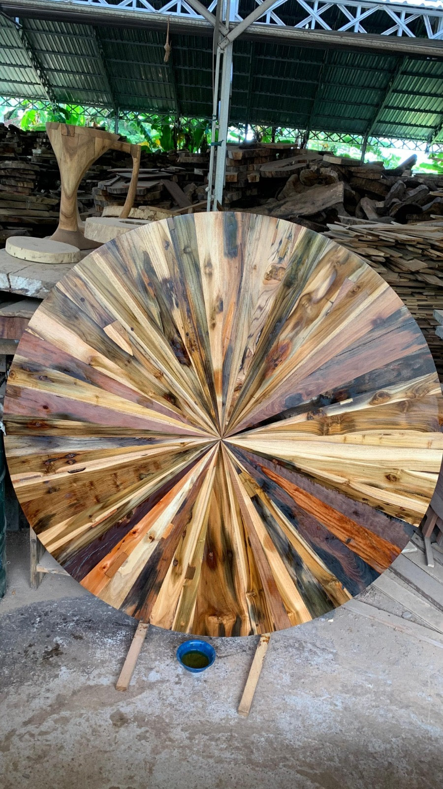 Reclaimed Javanese House Timber Round Table – Wild Roots — bananaindustries