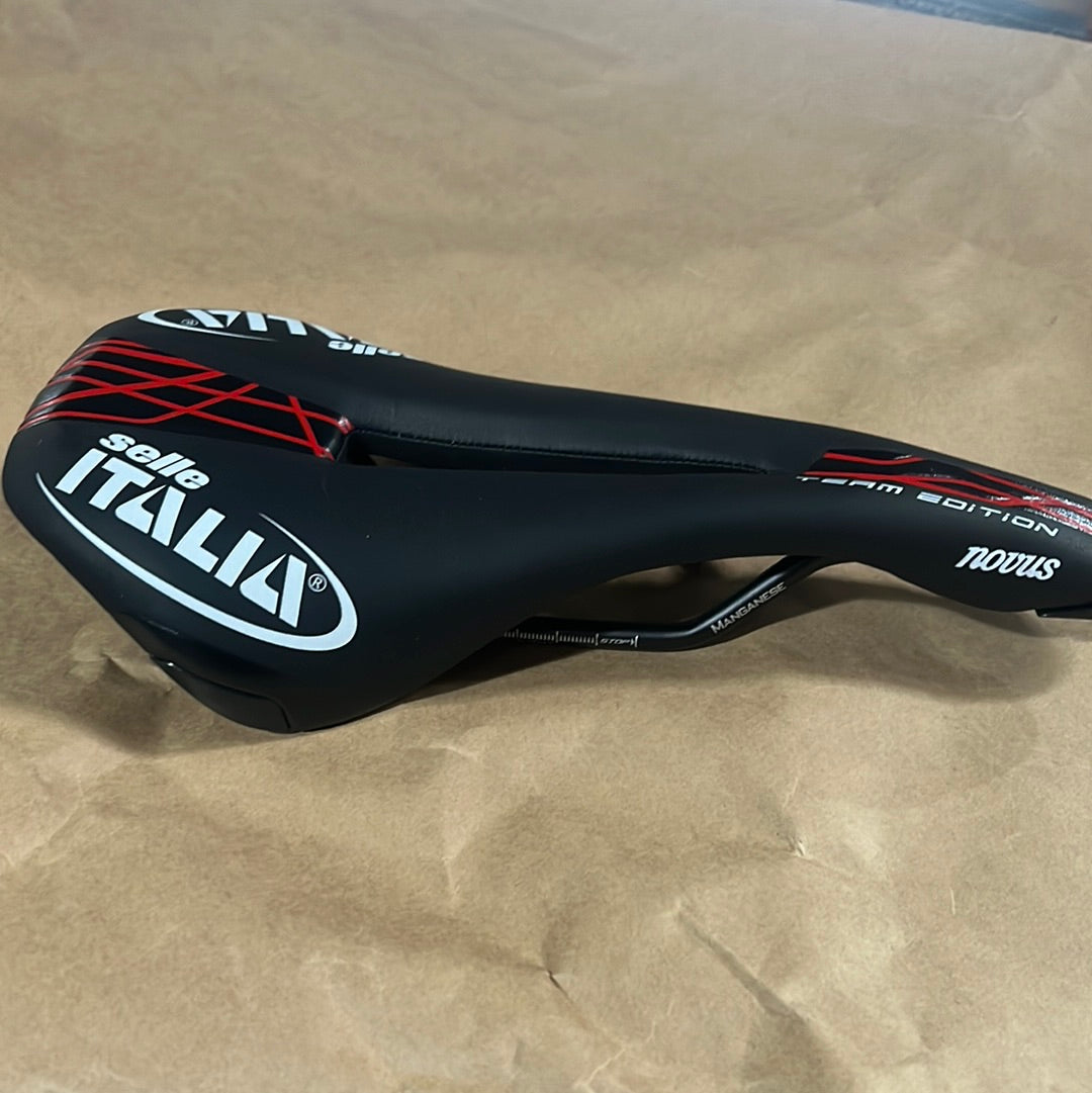 Selle Italia Novus Flow Team Edition Saddle Manganese Rails 140 X