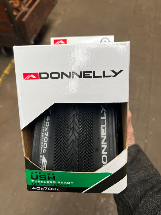 Donnelly Strada USH 700 x 40 Gravel & All-Road Tyre – TL Black Folding