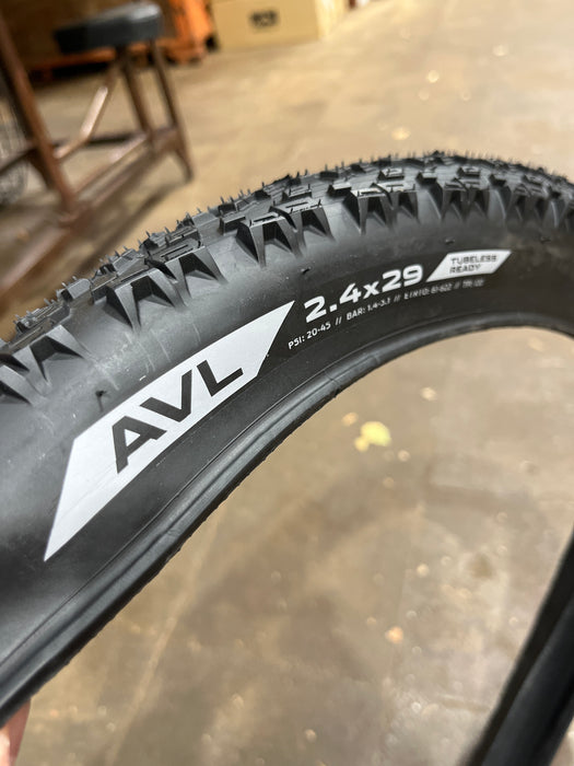 Donnelly AVL 29 x 2.4 29er Trail MTB Tyre – 120TPI TL Black Folding (OEM)