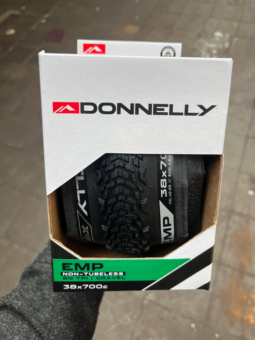 Donnelly EMP 700 x 38 Gravel Tyre – 60TPI Black Folding (AFM)