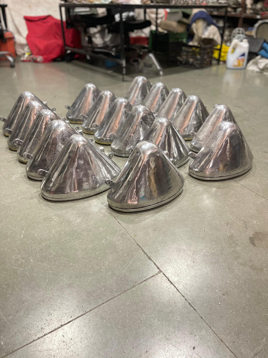 ALUMINIUM WALL MOUNT LIGHT -Model 3