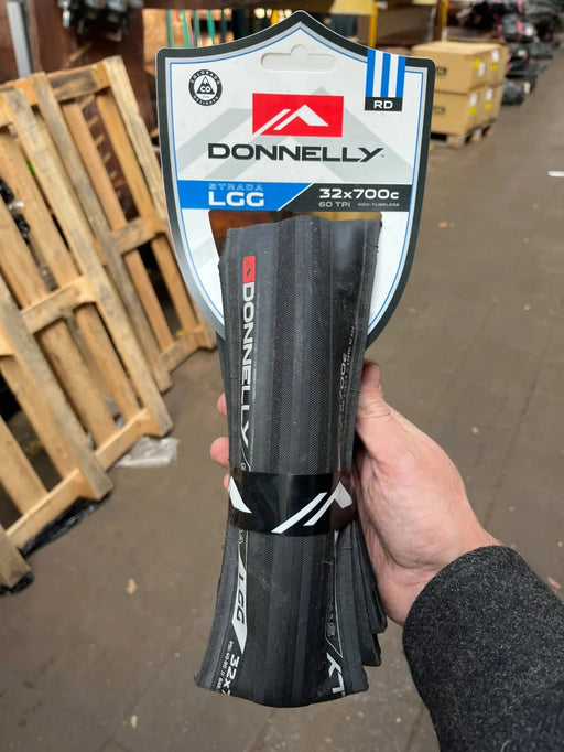 Donnelly Strada LGG 700x32 road tyre, all black, 60TPI folding bead