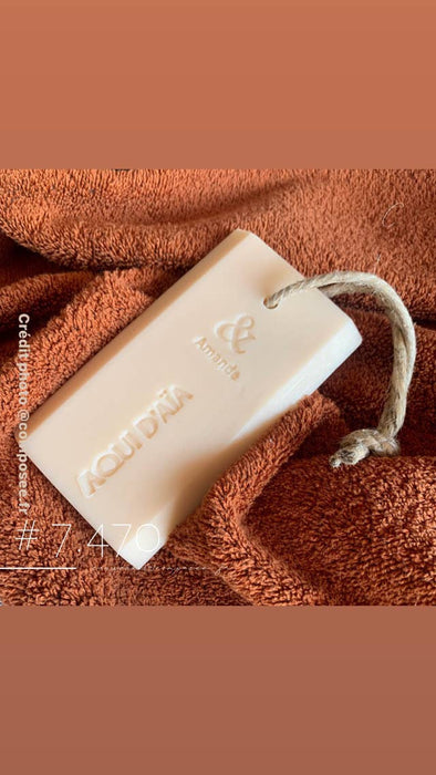 Savonitto Almond Soap on a Rope 110g made in Provence