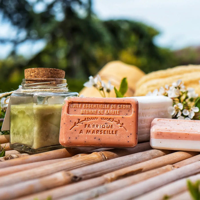 Savon de Marseille Dual Nourishment French Soap - Cedar and Shea Butter 125g