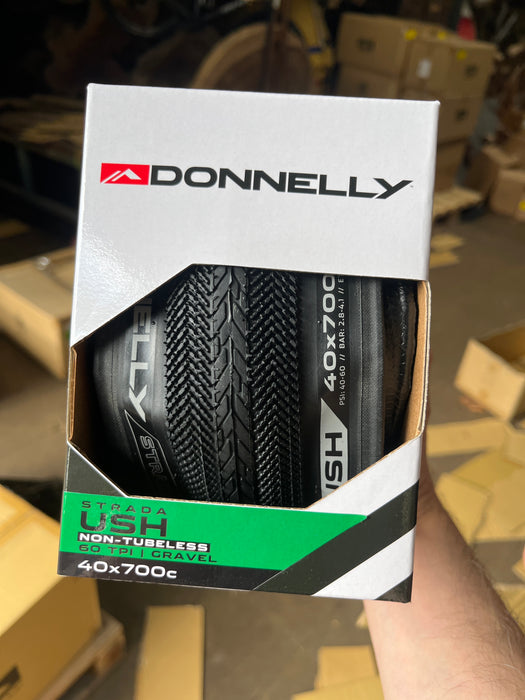 Donnelly Strada USH 700 x 40 Gravel & All-Road Tyre – 60TPI Black Folding
