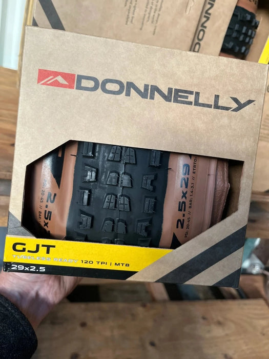 Donnelly GJT 29x2.5 trail MTB tyre, tan sidewall, 120TPI tubeless-ready folding bead