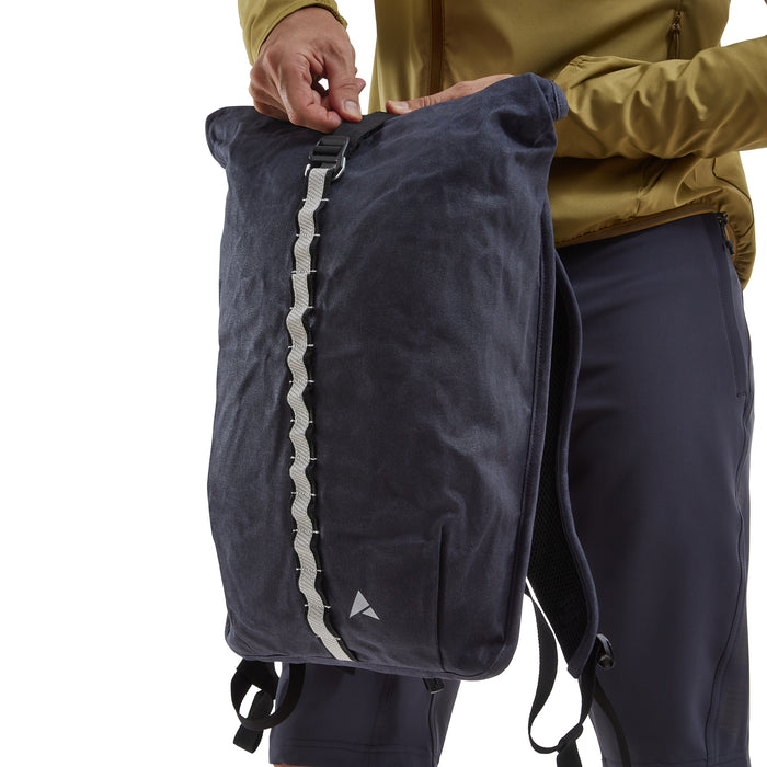 Altura Heritage Cycling Backpack - Navy / Olive