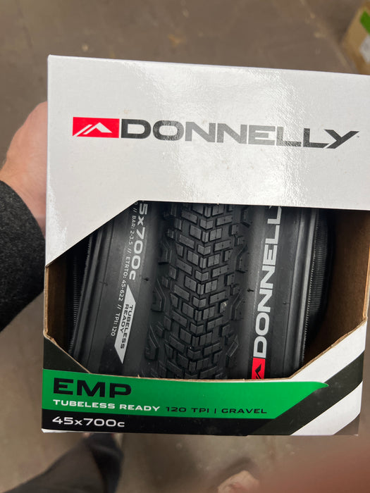 Donnelly EMP 700 x 45 Gravel Tyre – 120TPI TL Black Folding