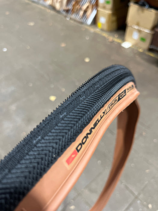 Donnelly X'Plor CDG 700 x 30 All-Road Gravel Tyre – TL Tan Folding (OEM)