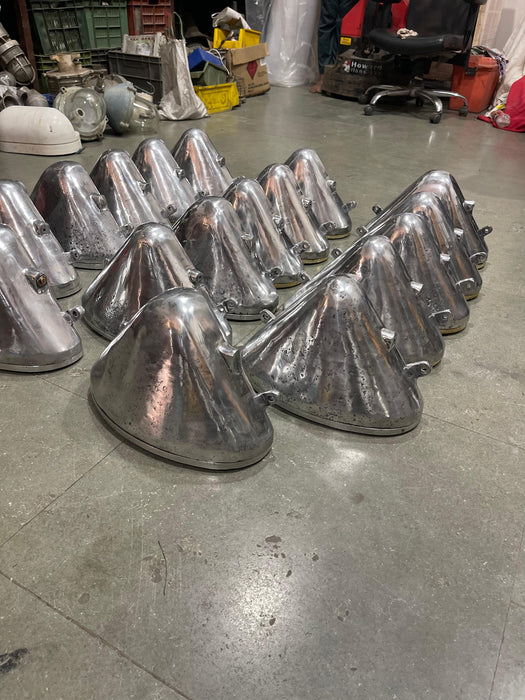 ALUMINIUM WALL MOUNT LIGHT -Model 3