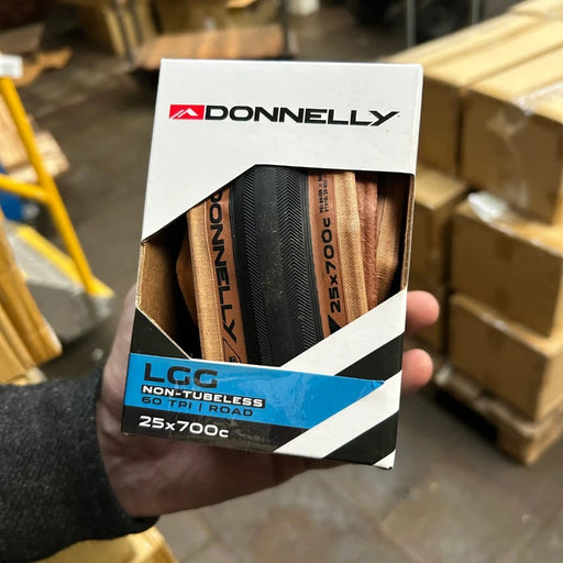 Donnelly Strada LGG 700x25 road tyre, tan sidewall, 60TPI folding bead