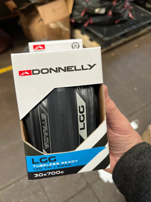Donnelly Strada LGG 700 x 30 Road Tyre – 120TPI TL Black Folding