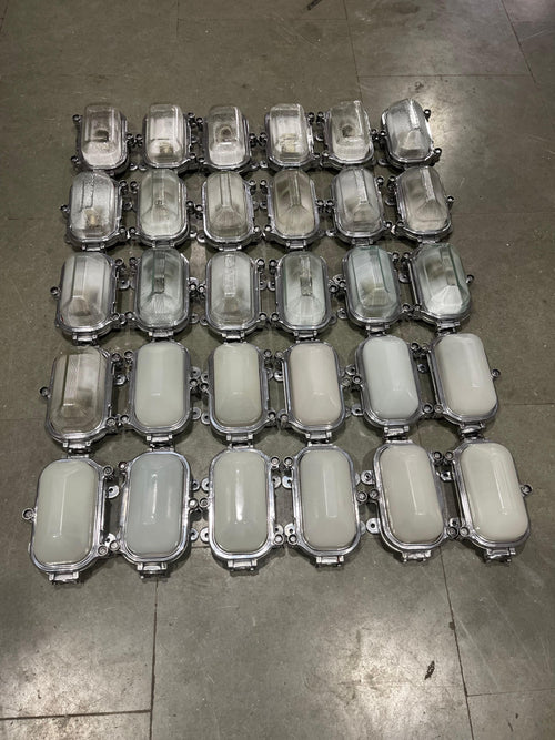 Aluminium BULKHEAD LIGHT-Model 2 hollophane glass