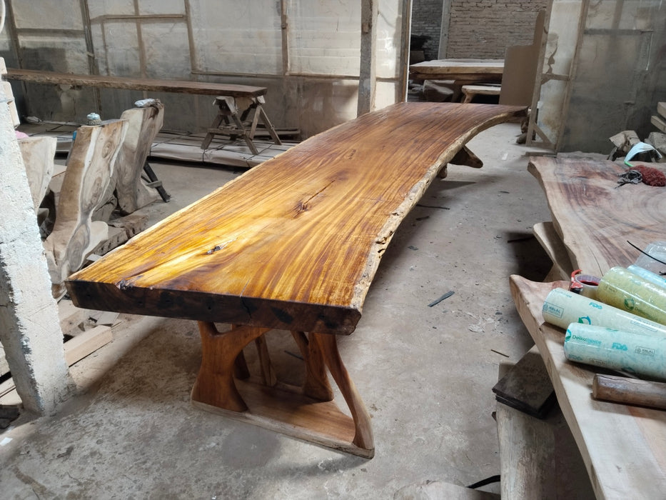 Klumpit Wood, Long Table 001