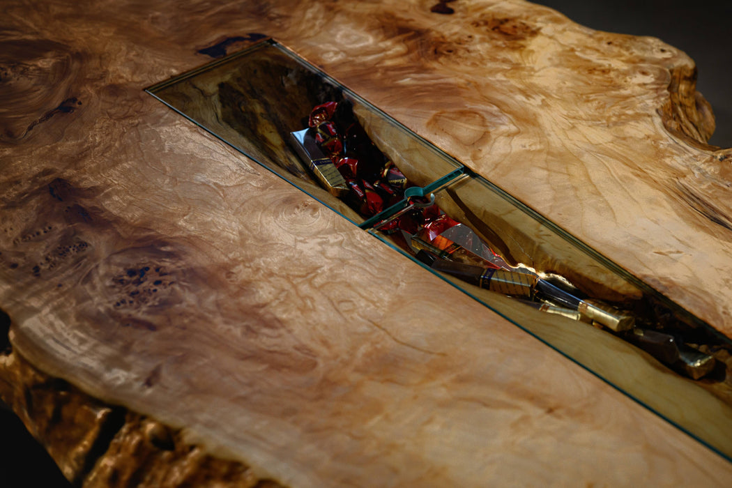 True Wood 'Candyburr' Coffee table