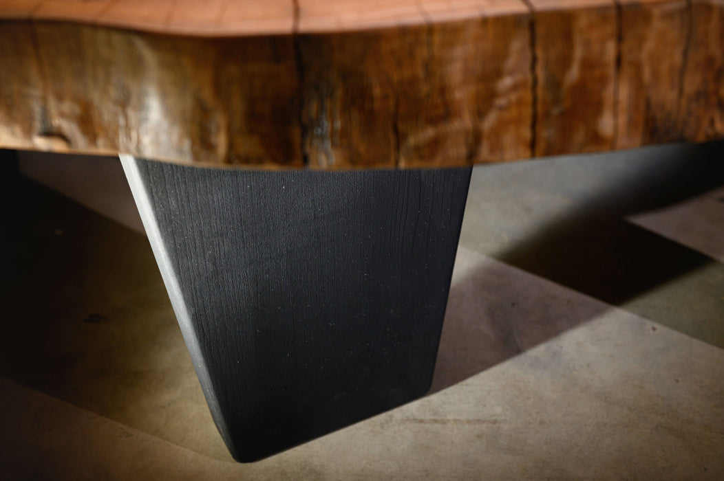 True Wood 'Dual Bloom' Coffee table (2/2)