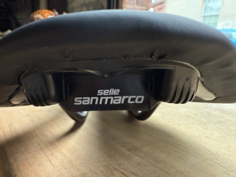 Selle San Marco Shortfit Start Up Saddle 255 x 145mm xsilite Rails