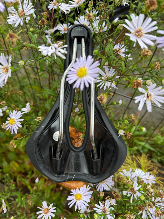 Selle Italia X3 XP Lady Boost Flow Saddle 155 x 255mm 225g Ti316 rails on