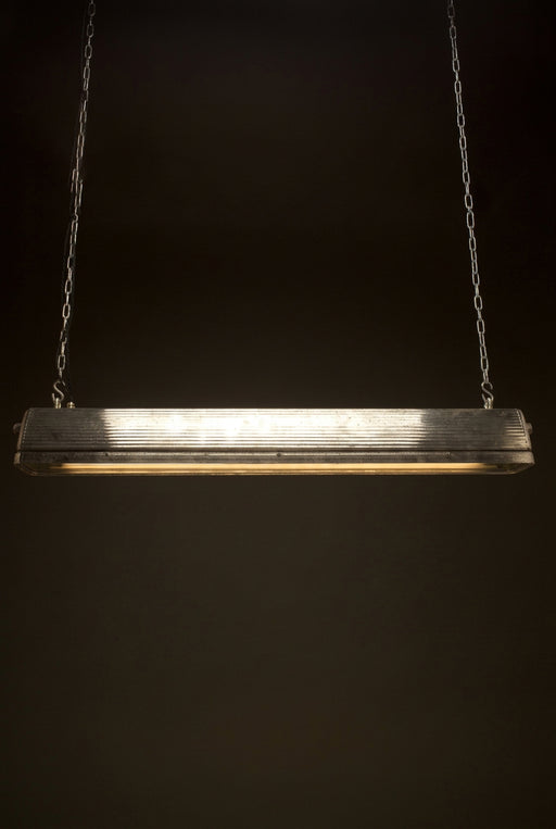 Vintage Texas Rig-a-lite 4ft explosion proof strip light, cast aluminium hinged clasp and ribbed body