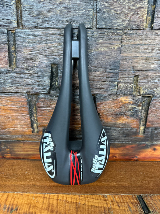 Selle Italia NOVUS Superflow 130 Team Edition PROF 4.1 Ti316 Rail