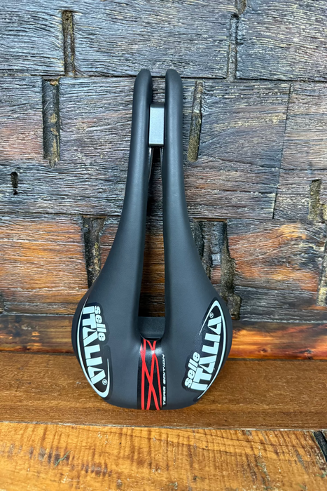 Selle Italia NOVUS Superflow 145 Team Edition PROF 4.1 Ti 316 Rail