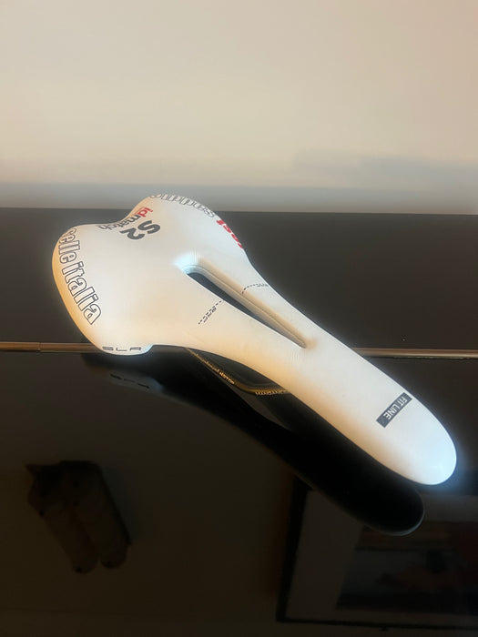 Special Edition Selle Italia SLR S2 Flow White Manganese Rails