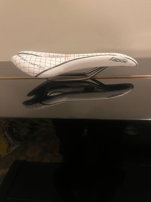 Special Edition Saddle San Marco Aspide Supercomfort Narrow Xsilite Rails