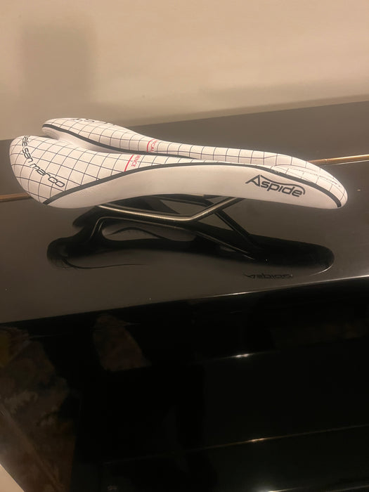 Special Edition Saddle San Marco Aspide Supercomfort Narrow Xsilite Rails