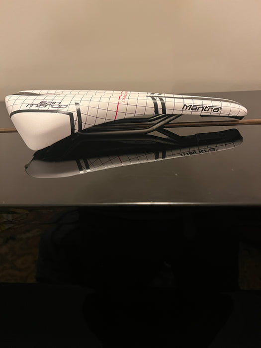 Special Edition Saddle San Marco Mantra Full Fit Wide Xsilite Rails