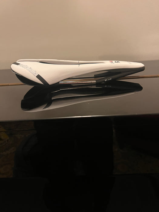 Special Edition Saddle Selle Italia SP-01 SFS TI316 Rails