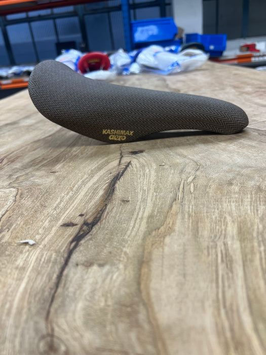 KASHIMAX Saddle AERO AX-2A Padded, Favor 2029, Black Base, CP Rail