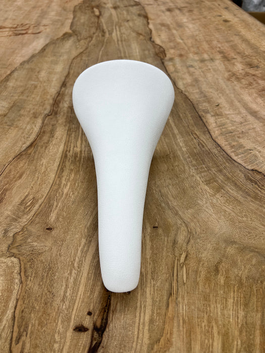 KASHIMAX Saddle AERO AX-4A Padded, Sofrina White, White Base, CP Rail