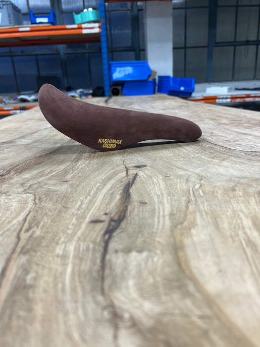 KASHIMAX Saddle AERO AX-4A Padded, Suede Brown, Black Base, CP Rail