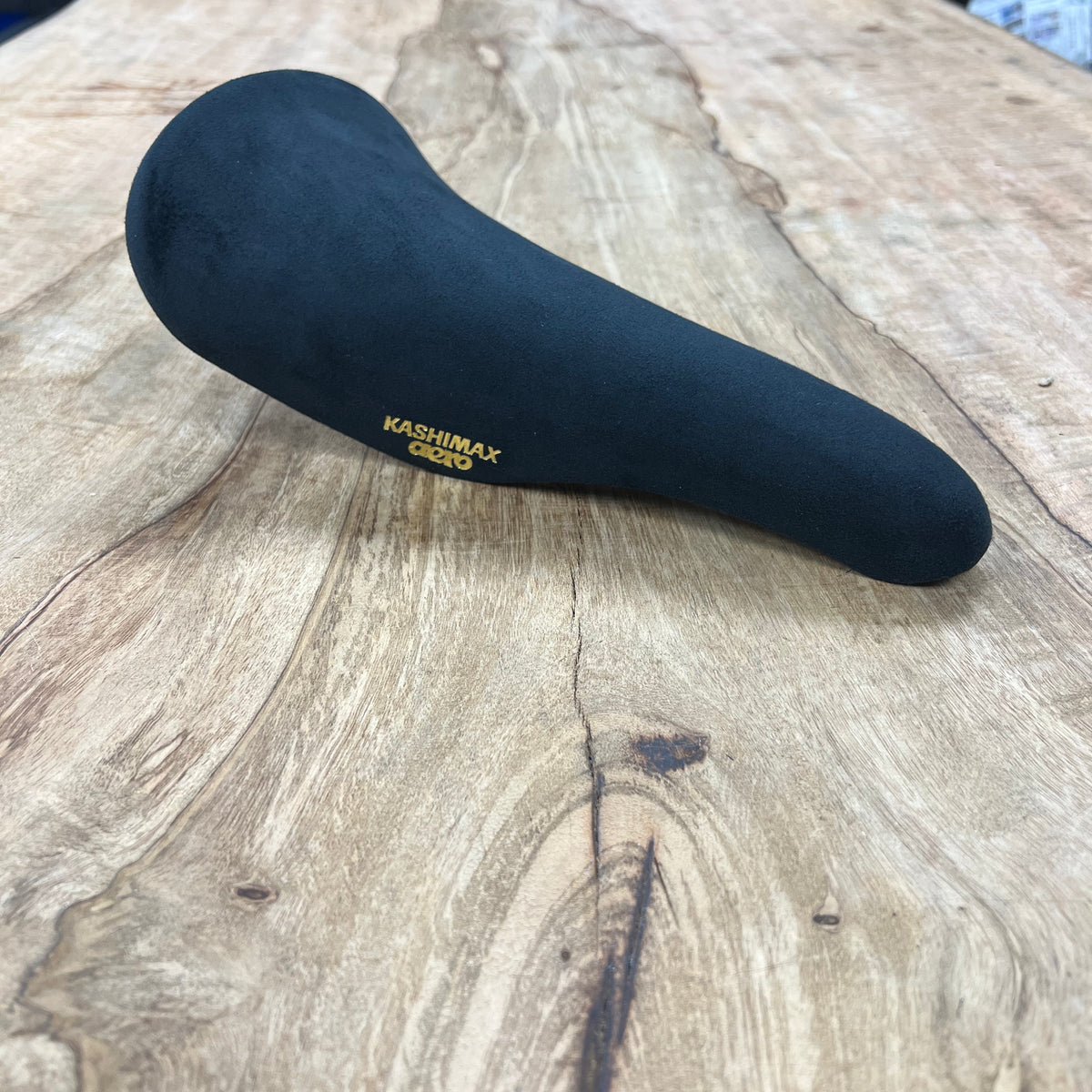 KASHIMAX Saddle AERO AX-4A Padded, Suede Black, Black Base, CP