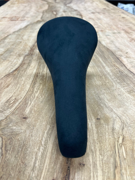 KASHIMAX Saddle AERO AX-4A Padded, Suede Black, Black Base, CP Rail