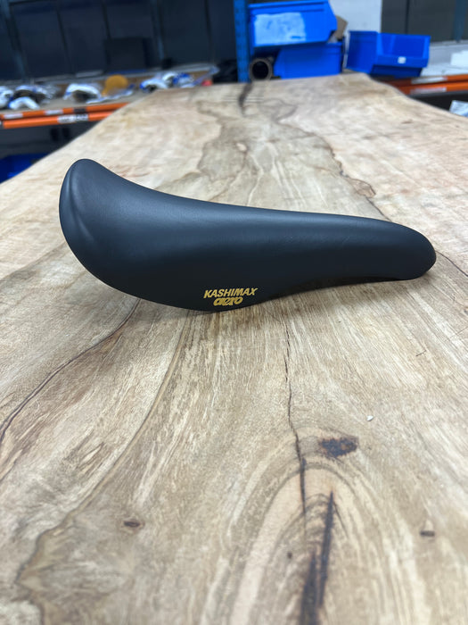 KASHIMAX Saddle AERO AX-4A Padded, Sofrina Black, Black Base, CP Rail