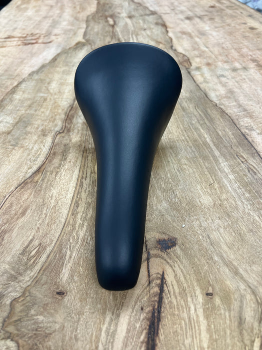 KASHIMAX Saddle AERO AX-4A Padded, Sofrina Black, Black Base, CP Rail