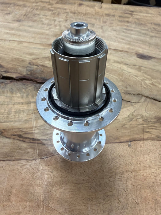Borg Wheels 32 hole Shimano rear Hub polished Aluminium QR