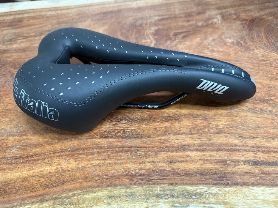 Selle Italia Diva Gel Flow Women's Saddle - Black S3 Manganese Rails