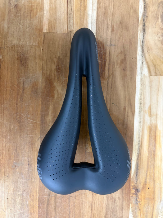 Final Clearance got to go Selle Italia Diva Gel Ti316 Superflow Women's Saddle - Black L3 150 x 260mm