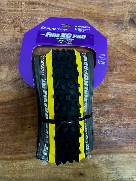 Final Clearance got to go Panaracer Fire XC Pro 26 x 2.10 TLC Folding Tyre – Black / Yellow