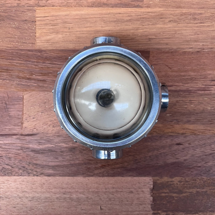 Mini ship's bulkhead light with knurled bezel ring and threaded conduit entry