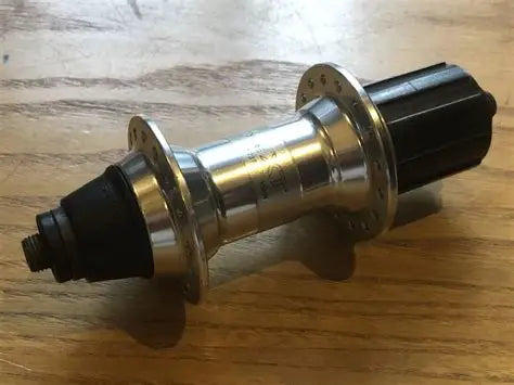 Shimano Deore XT FH-M737 32h rear hub, vintage